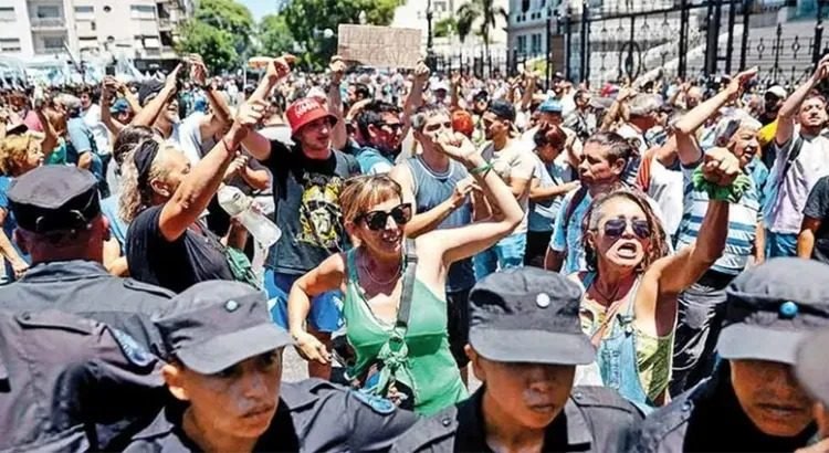 Meten freno a la reforma laboral de Milei