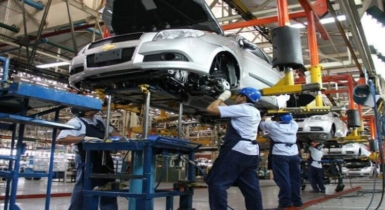 Incremento en la contracción de la industria automotriz en San Luis Potosí para el 2025