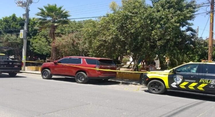 Encuentran a una mujer sin vida dentro de una camioneta en San Luis Potosí