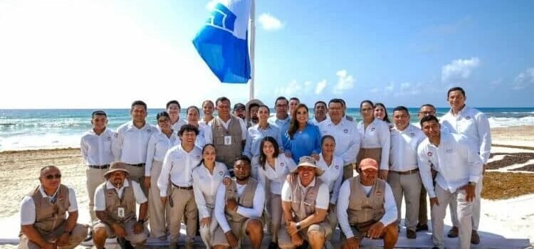 Otorgan 49 banderas Blue Flag a Cancún para la temporada 2025-2026