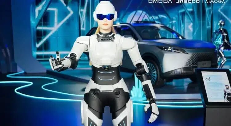 Omoda-Jaecoo presentó a sus robots en el Auto Show de Hong Kong