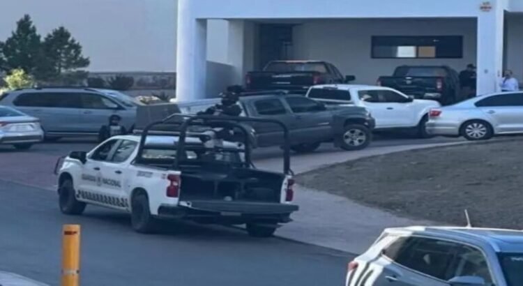 La FGR detiene a una persona y aseguran un arma de fuego durante el cateo