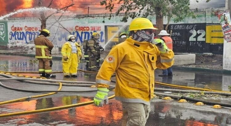 En el Día Nacional del Bombero, enfrentan crisis en San Luis Potosí