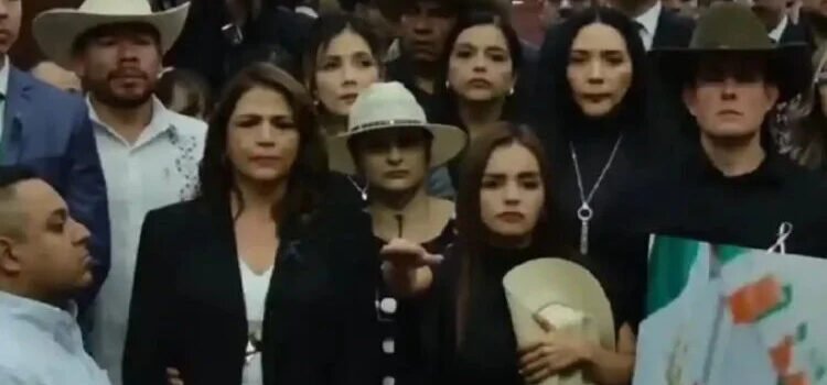 Rinde protesta Grecia Quiroz como nueva alcaldesa de Uruapan