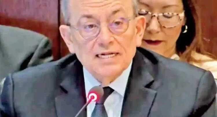 Chocan México y Perú en la OEA